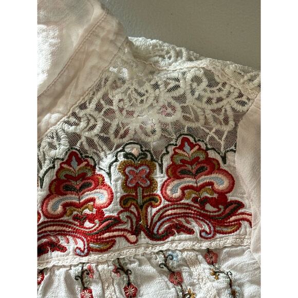 Anthropologie AKEMI + KIN Size S Bouillon Embroidered Floral Button up Shirt - Picture 5 of 10